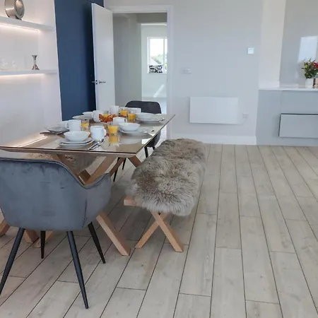 The Penthouse * Scarborough