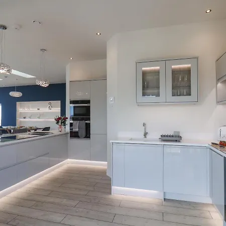 The Penthouse * Scarborough