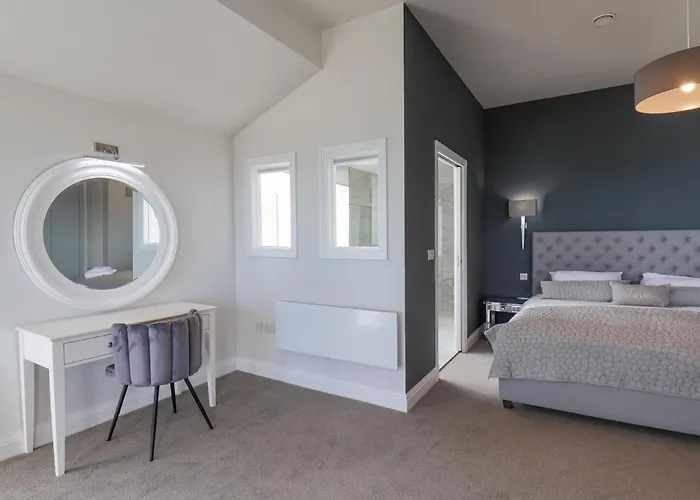 The Penthouse * Scarborough